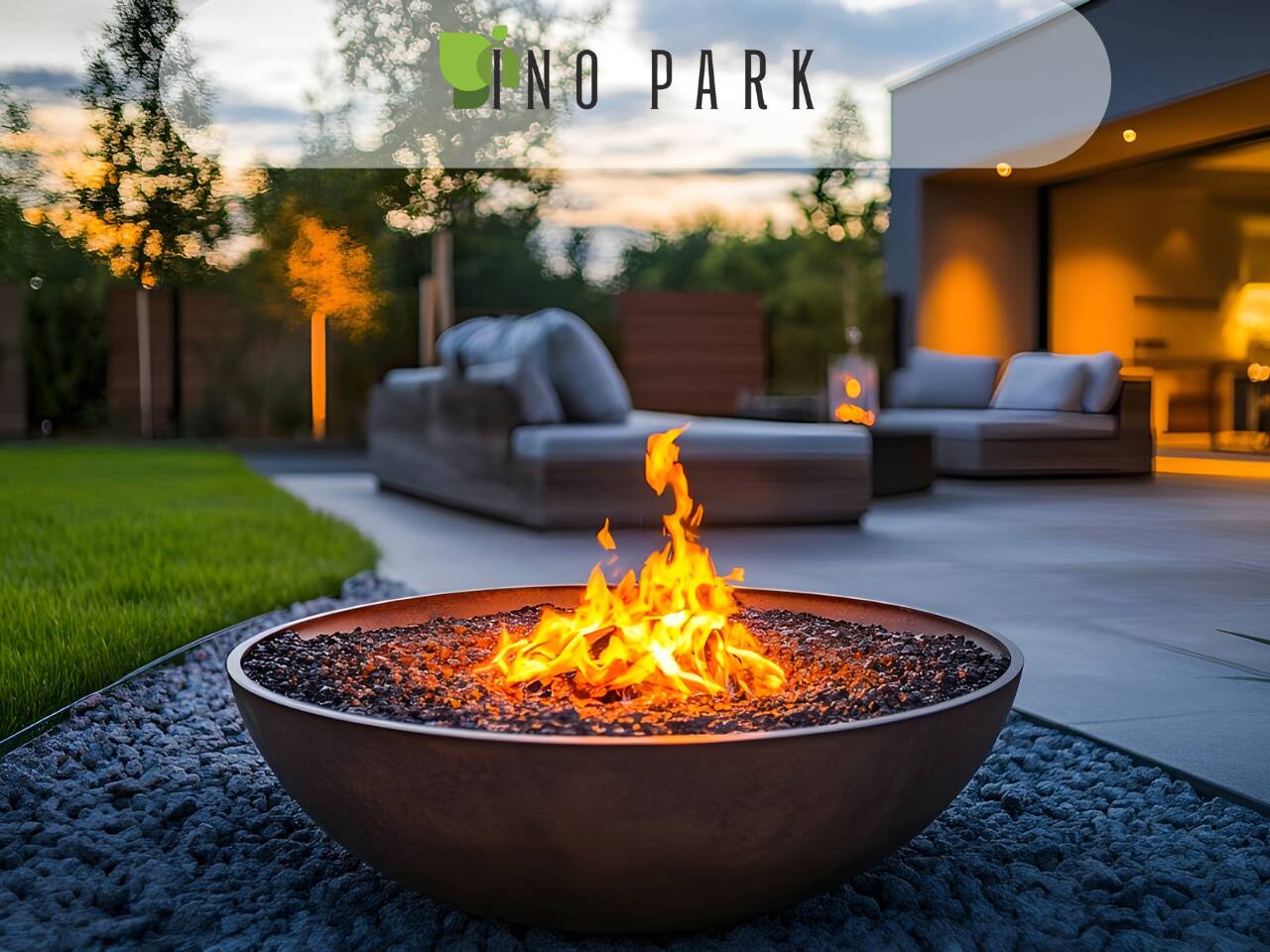 Кът с огнище в градината